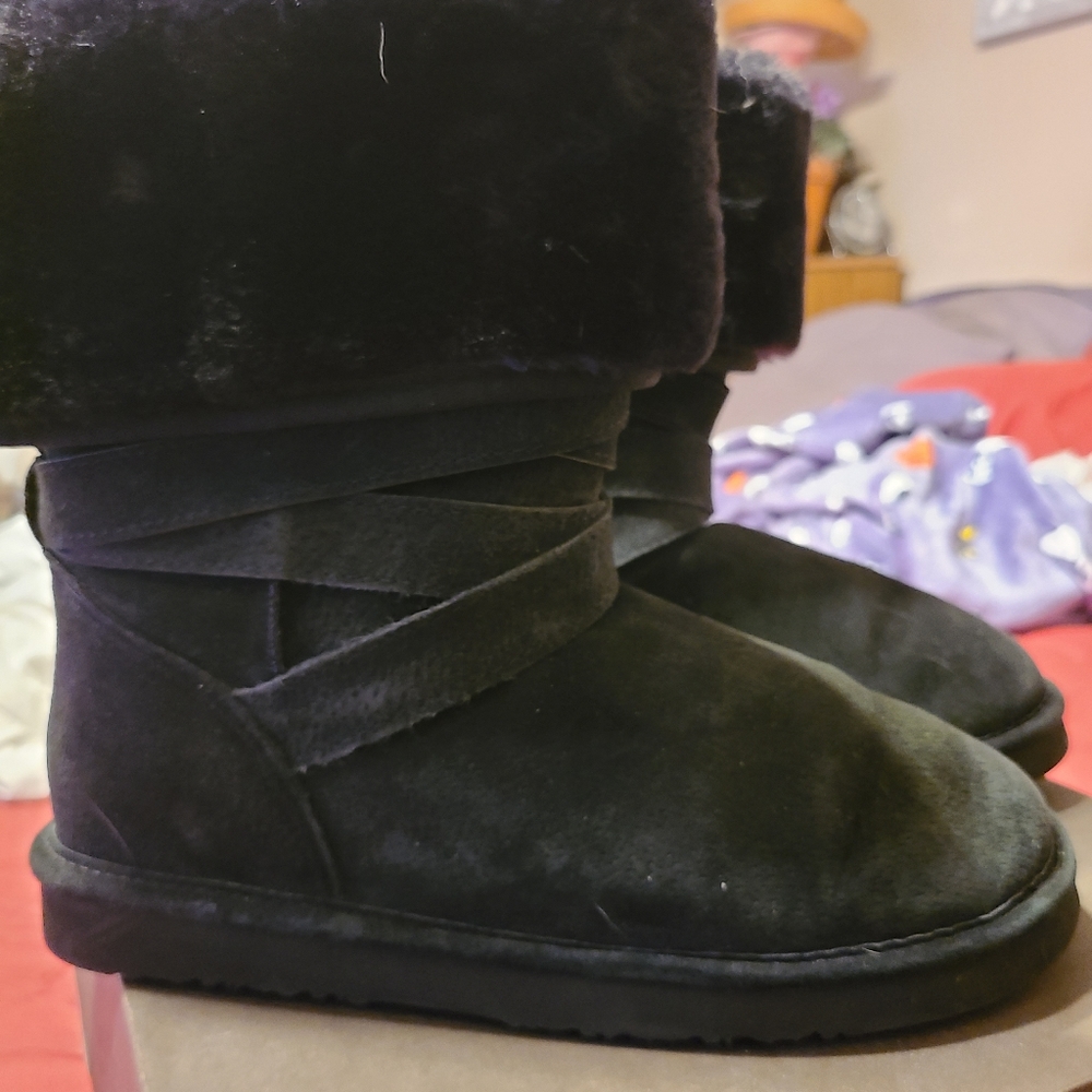 Lamo Boot Size 9 - Picture 7 of 7